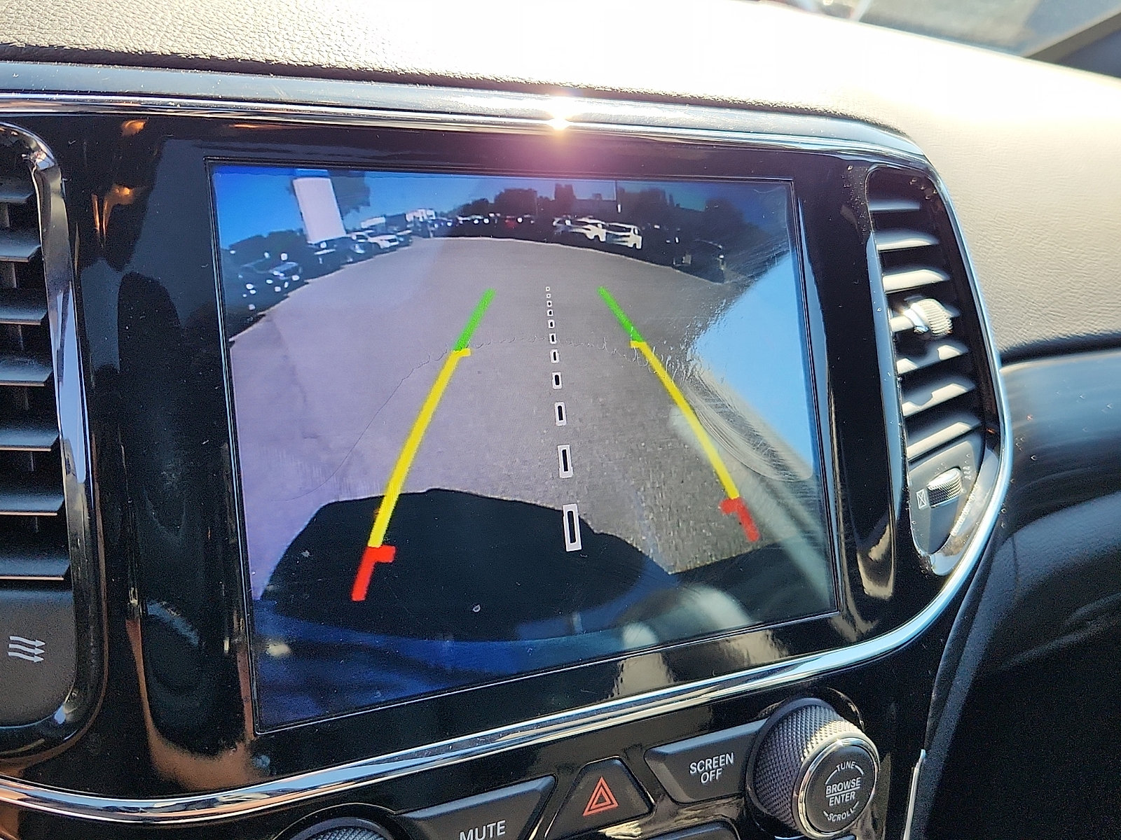 Used 2019 Jeep Grand Cherokee Altitude AWD/4WD image 19