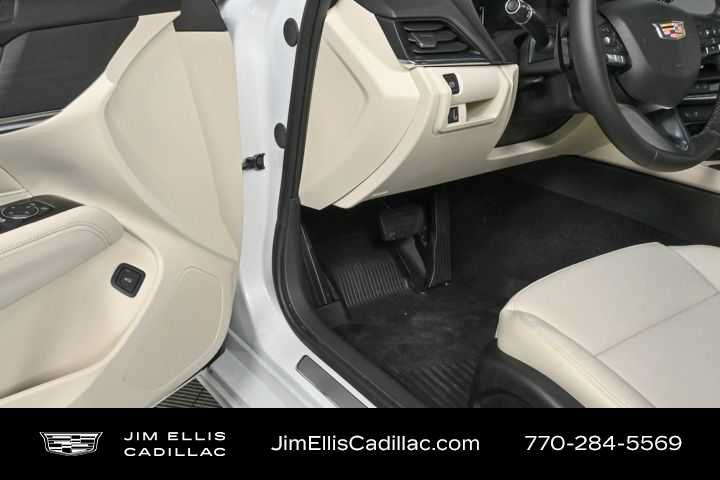 New 2025 Cadillac CT4 Premium Luxury image 6