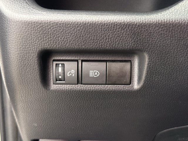 Used 2025 Toyota RAV4 XLE FWD image 24