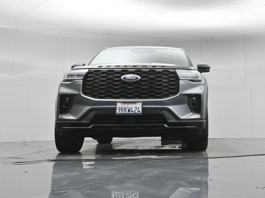 Used 2025 Ford Explorer ST-Line w/ Premium Package RWD image 48