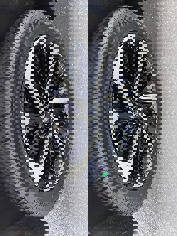 Used 2024 Mitsubishi Outlander SE image 27