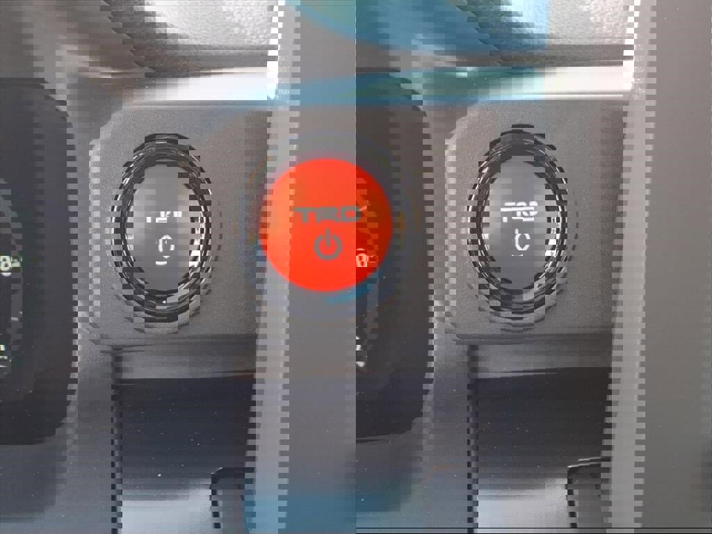 New 2025 Toyota Tacoma TRD Off-Road image 19