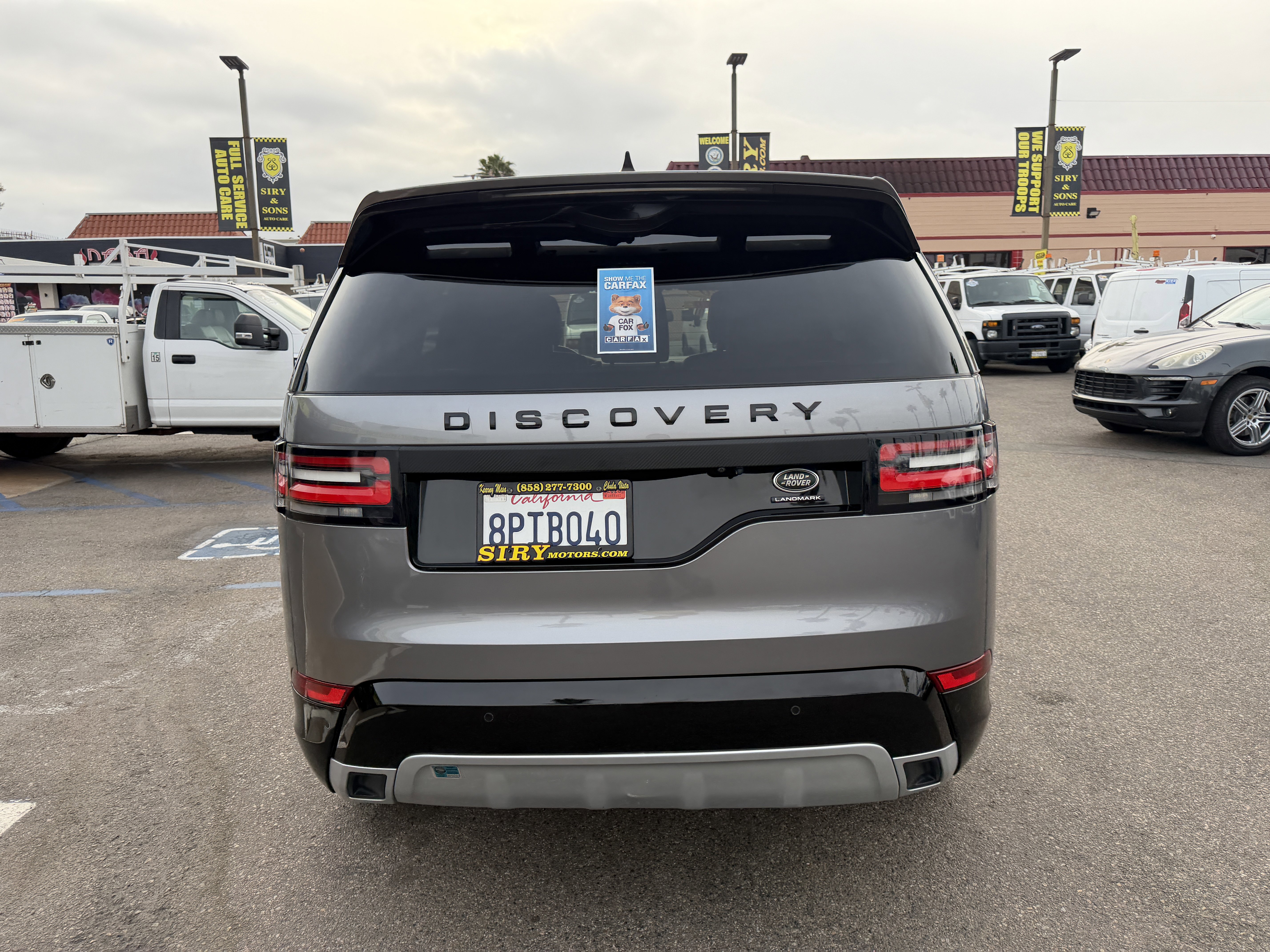 Used 2020 Land Rover Discovery Landmark AWD/4WD image 4