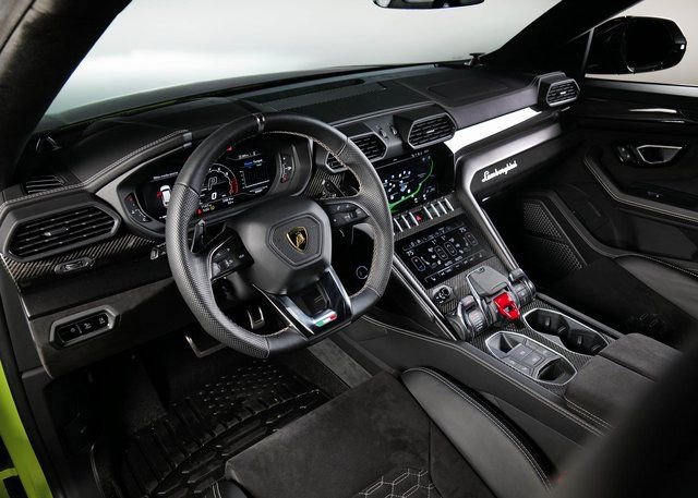 Used 2022 Lamborghini Urus image 20