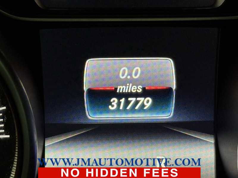 Used 2019 Mercedes-Benz GLA 250 4MATIC image 22