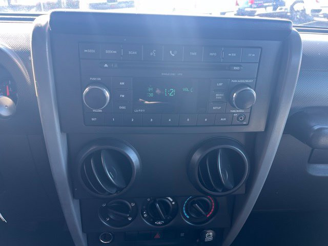 Used 2007 Jeep Wrangler Unlimited X w/ Black Appearance Group AWD/4WD image 39