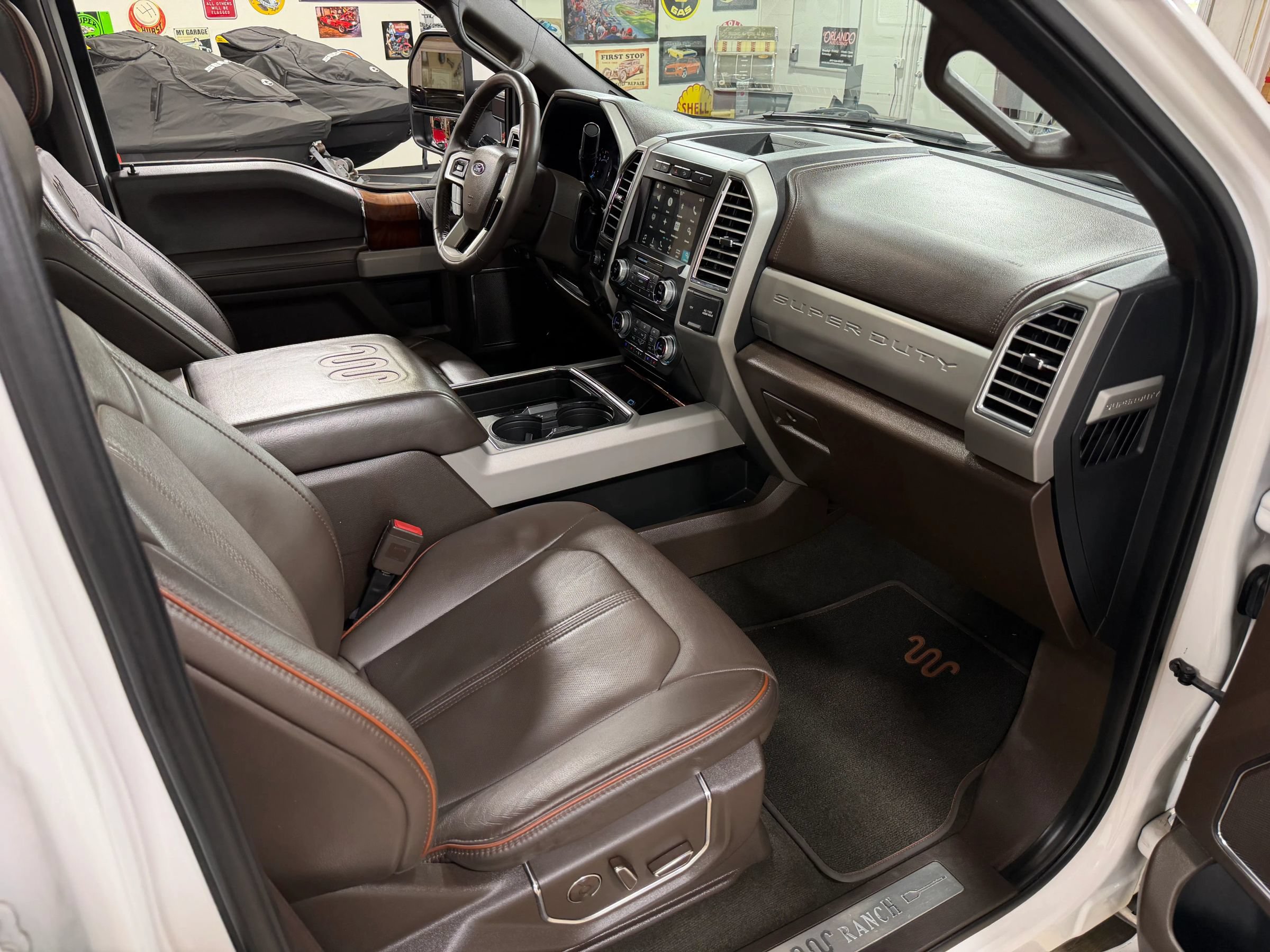 Used 2017 Ford F250 King Ranch w/ King Ranch Ultimate Package AWD/4WD image 21