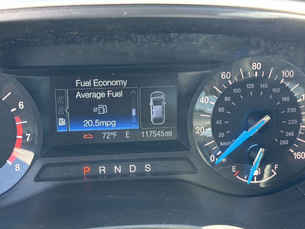 Used 2016 Ford Fusion SE FWD image 22
