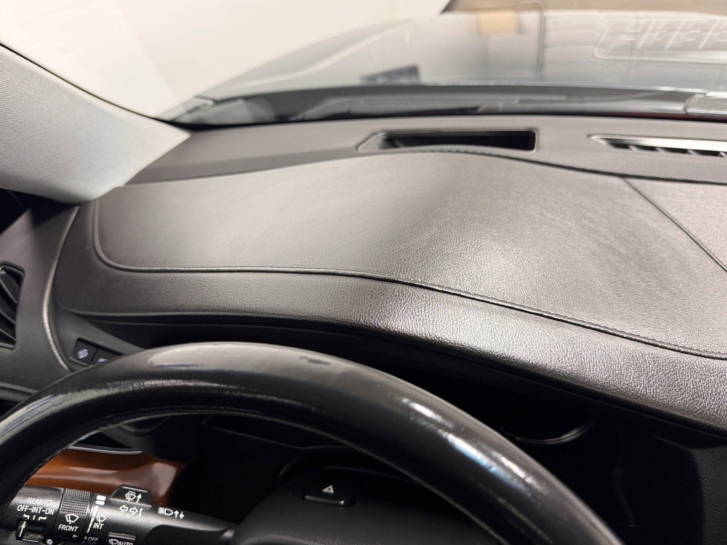 Used 2019 Cadillac Escalade ESV Premium Luxury image 14