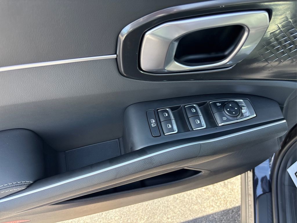 New 2025 Kia Sorento S image 17