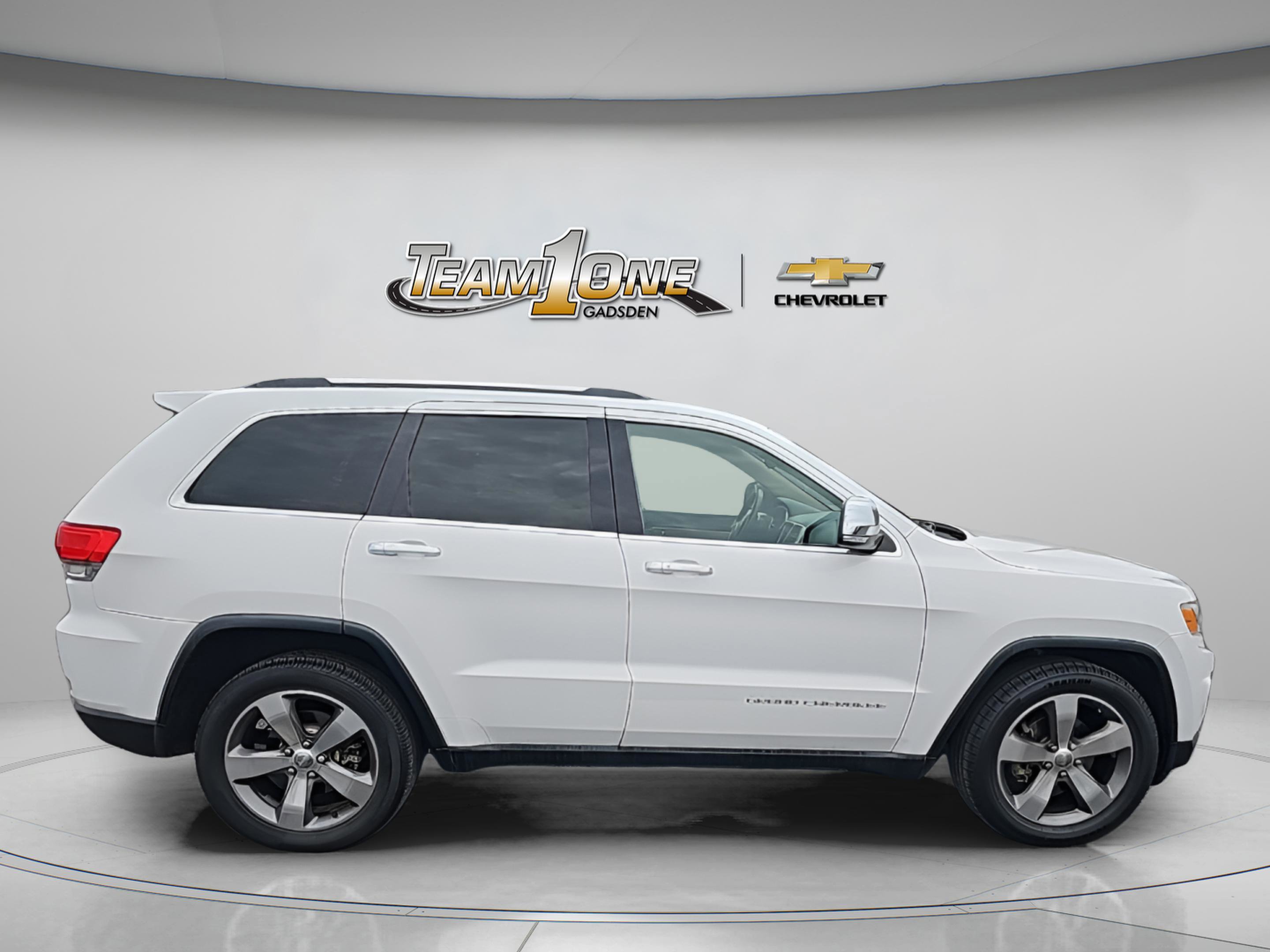 Used 2015 Jeep Grand Cherokee Limited image 9