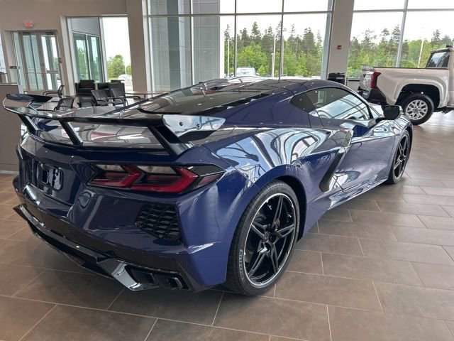 Used 2025 Chevrolet Corvette Stingray Preferred Cpe w/ Z51 Performance Package RWD image 6