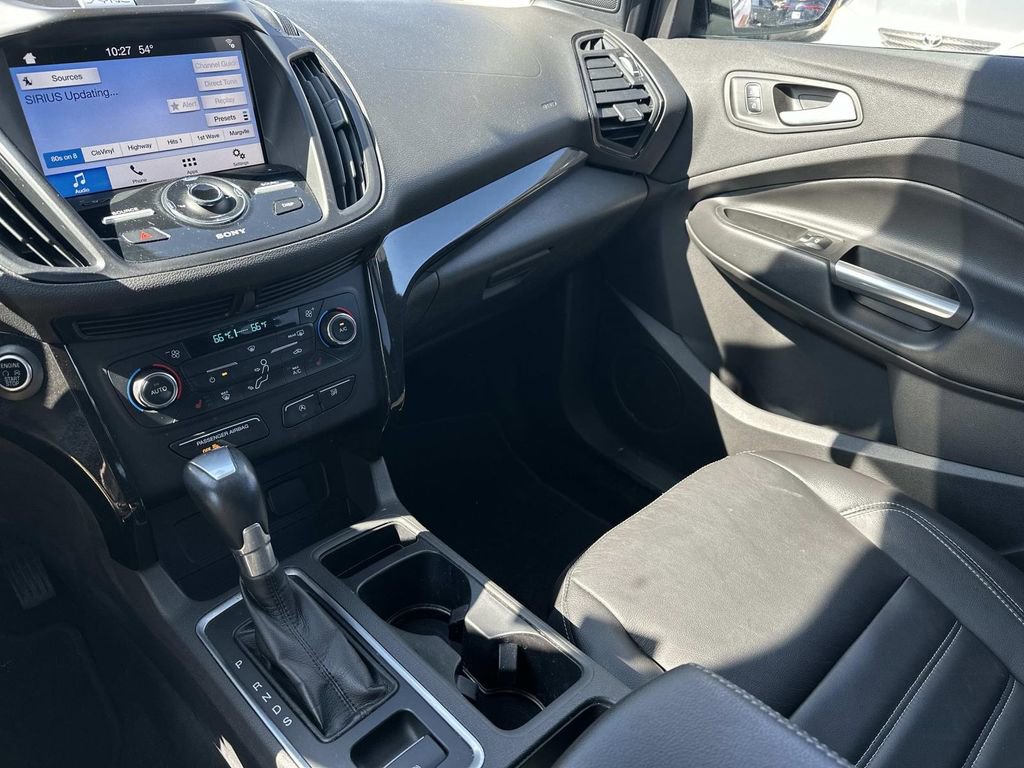Used 2017 Ford Escape Titanium AWD/4WD image 34