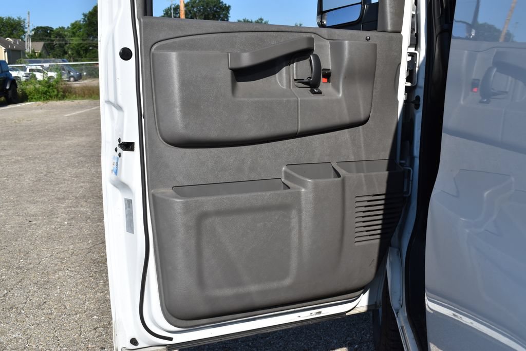 Used 2021 GMC Savana 2500 w/ Driver Convenience Package RWD image 8