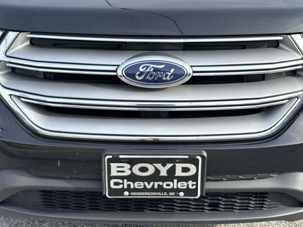 Used 2018 Ford Edge SE image 33