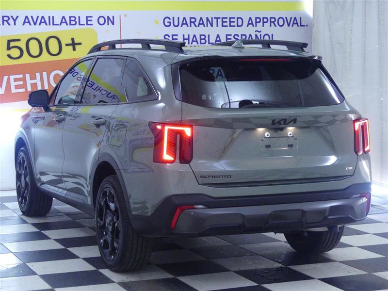 Used 2025 Kia Sorento SX AWD/4WD image 6