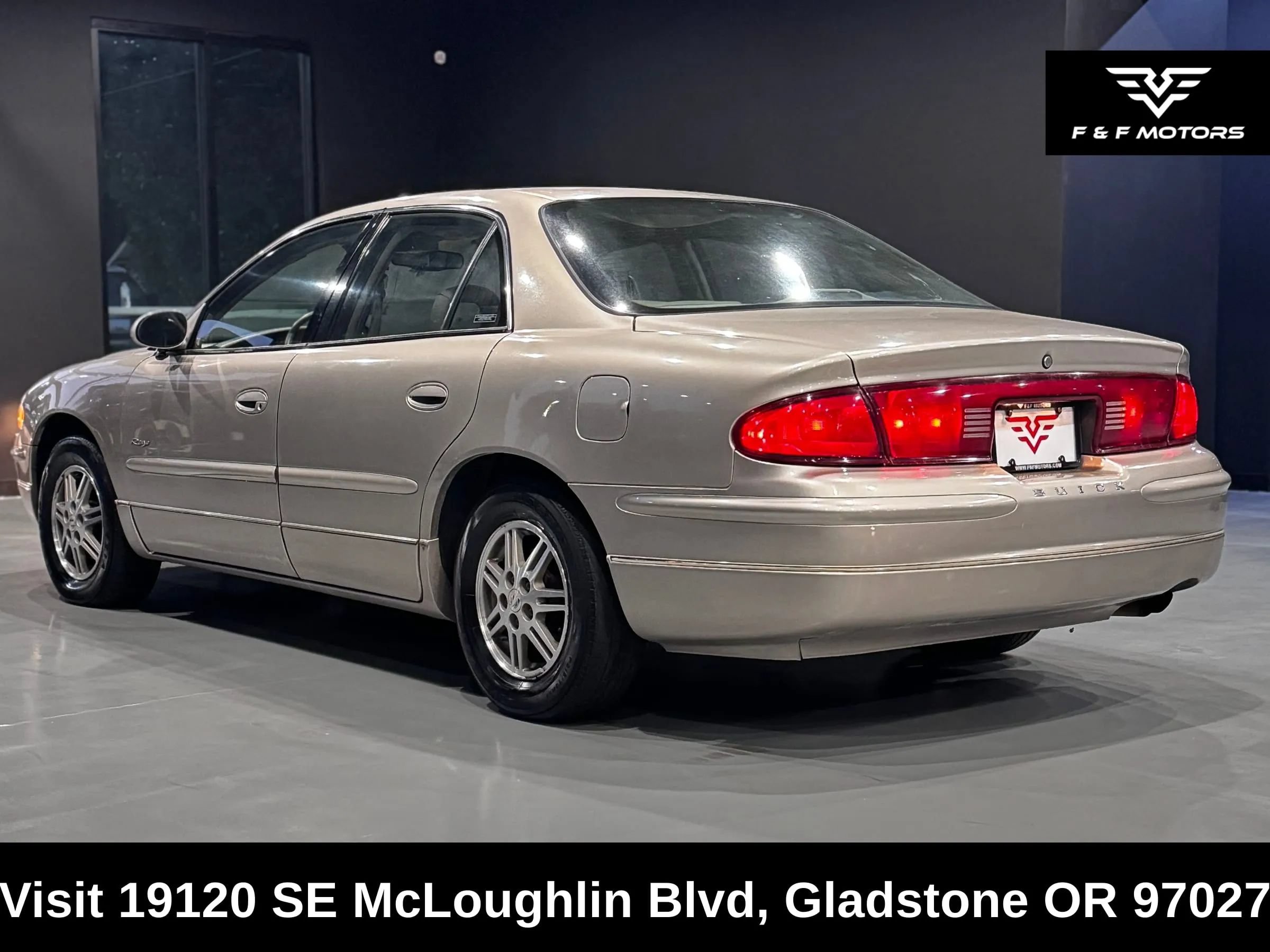 Used 2000 Buick Regal LS w/ Luxury Pkg FWD image 4