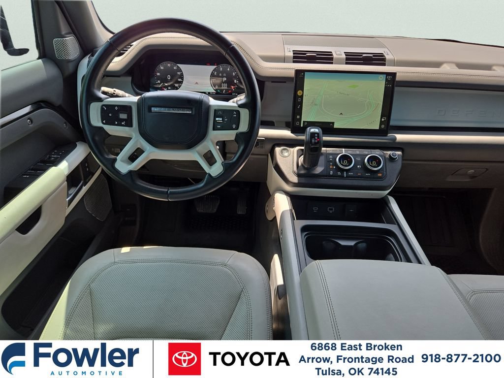 Used 2023 Land Rover Defender 130 SE AWD/4WD image 10