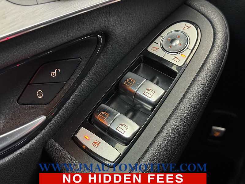 Used 2019 Mercedes-Benz GLC 300 4MATIC image 37