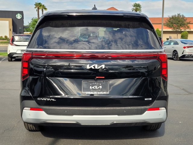 New 2026 Kia Carnival LXS FWD image 6