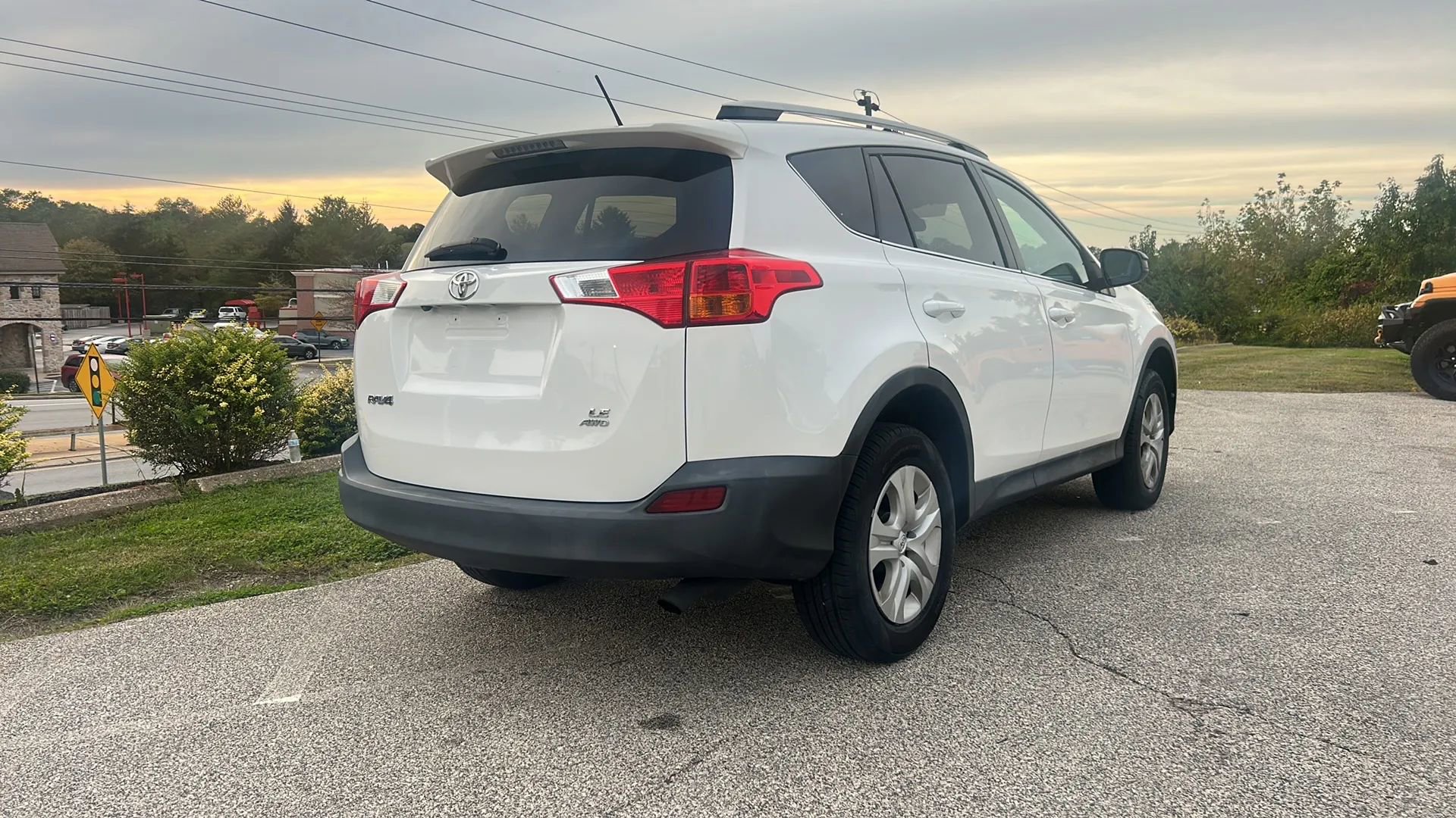 Used 2015 Toyota RAV4 LE image 10