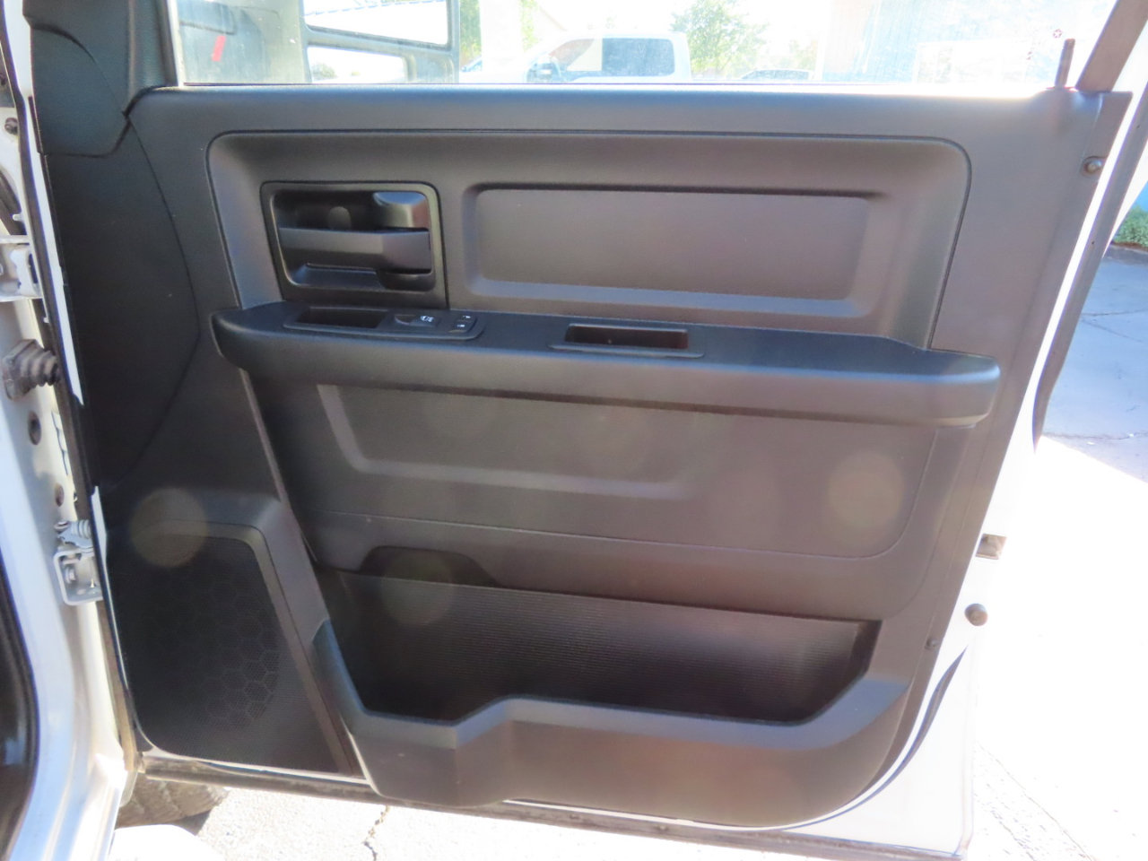 Used 2024 RAM 2500 Tradesman w/ Chrome Appearance Group image 35