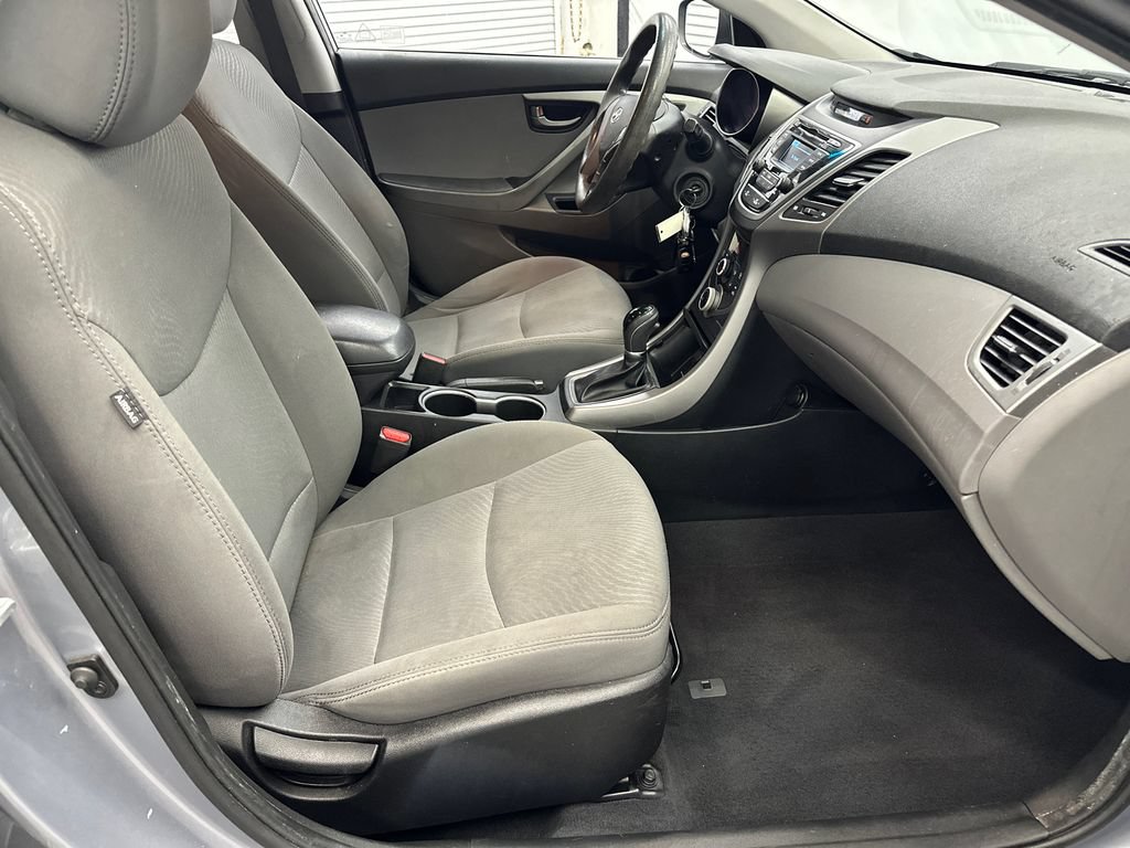 Used 2016 Hyundai Elantra SE FWD image 13