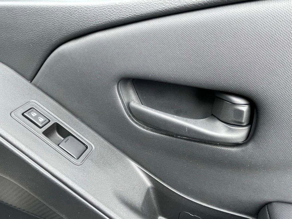 Used 2024 Nissan Frontier S w/ Tow Package image 15