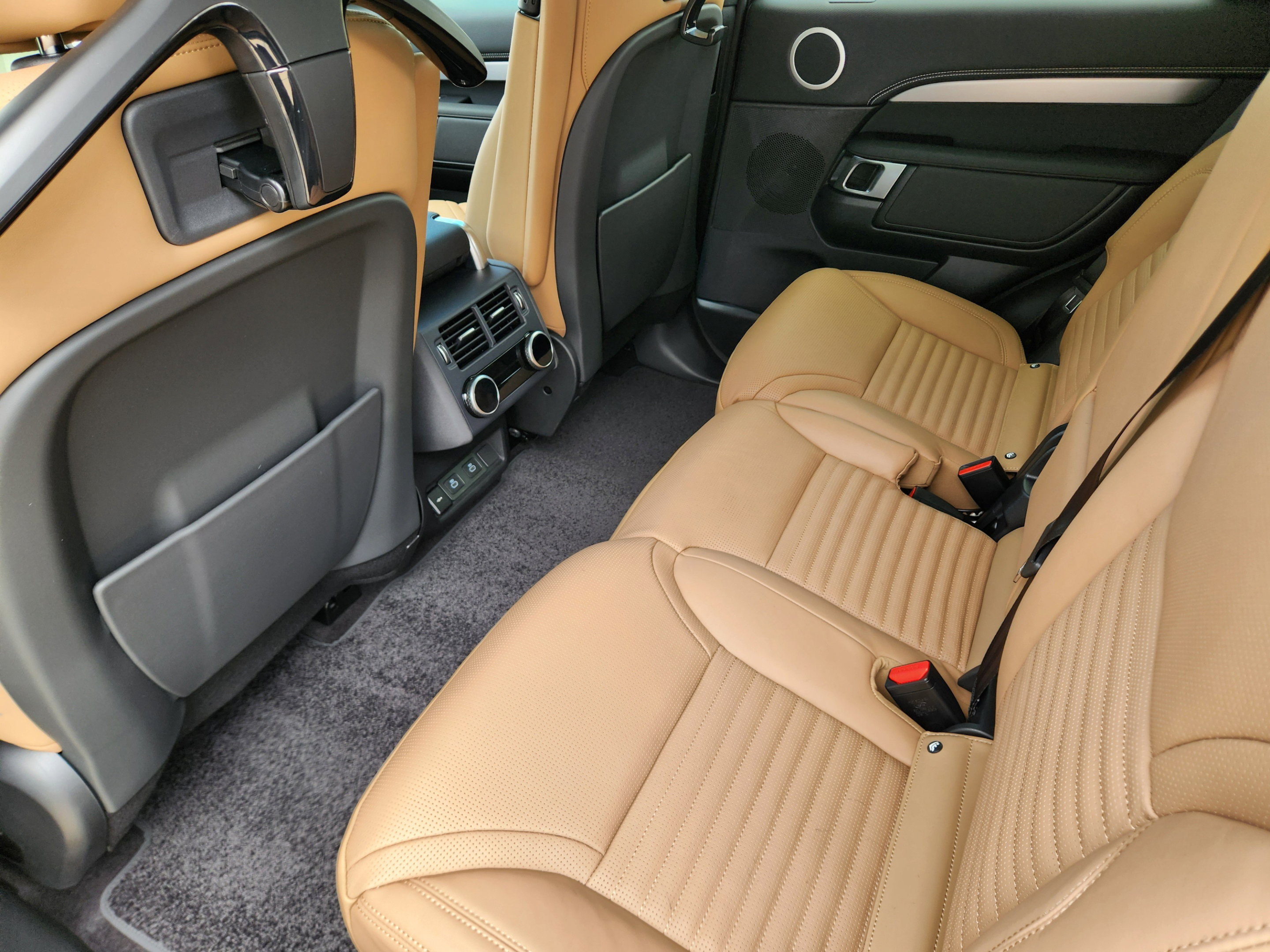 New 2026 Land Rover Discovery Dynamic SE AWD/4WD image 27