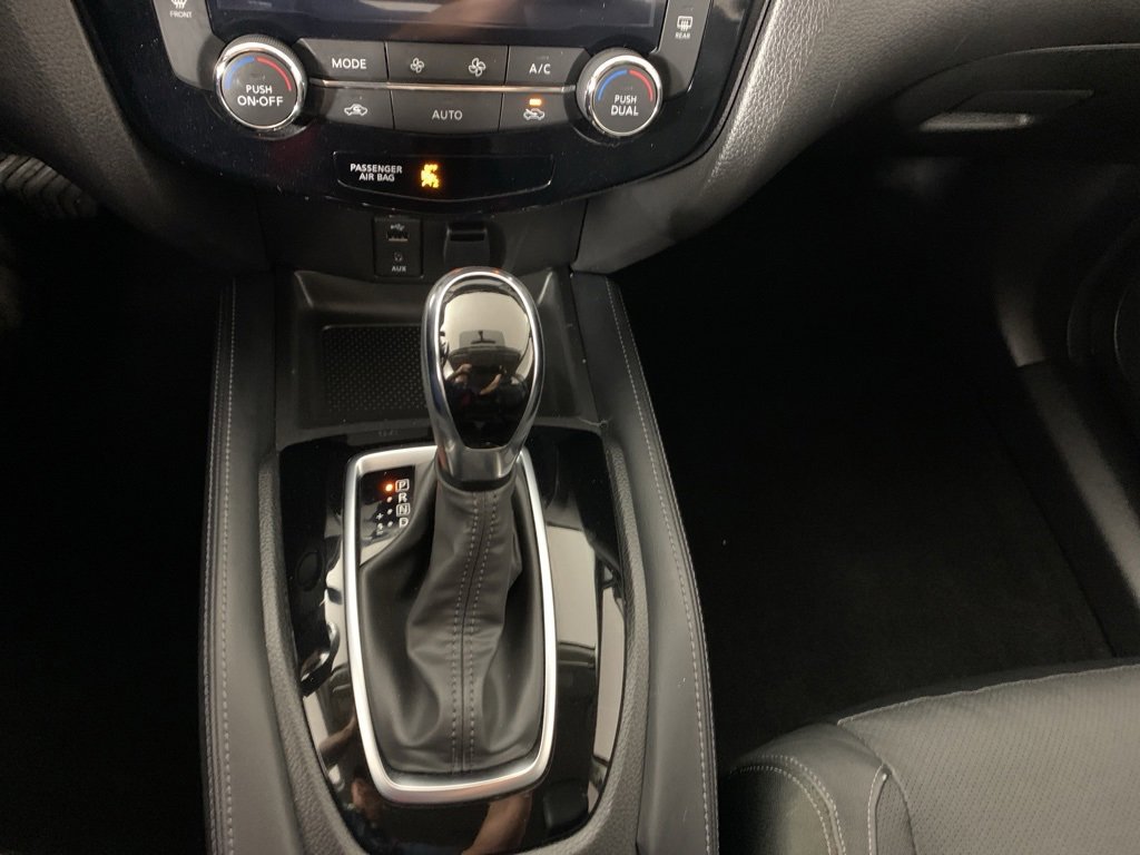 Used 2018 Nissan Rogue Sport SL image 12