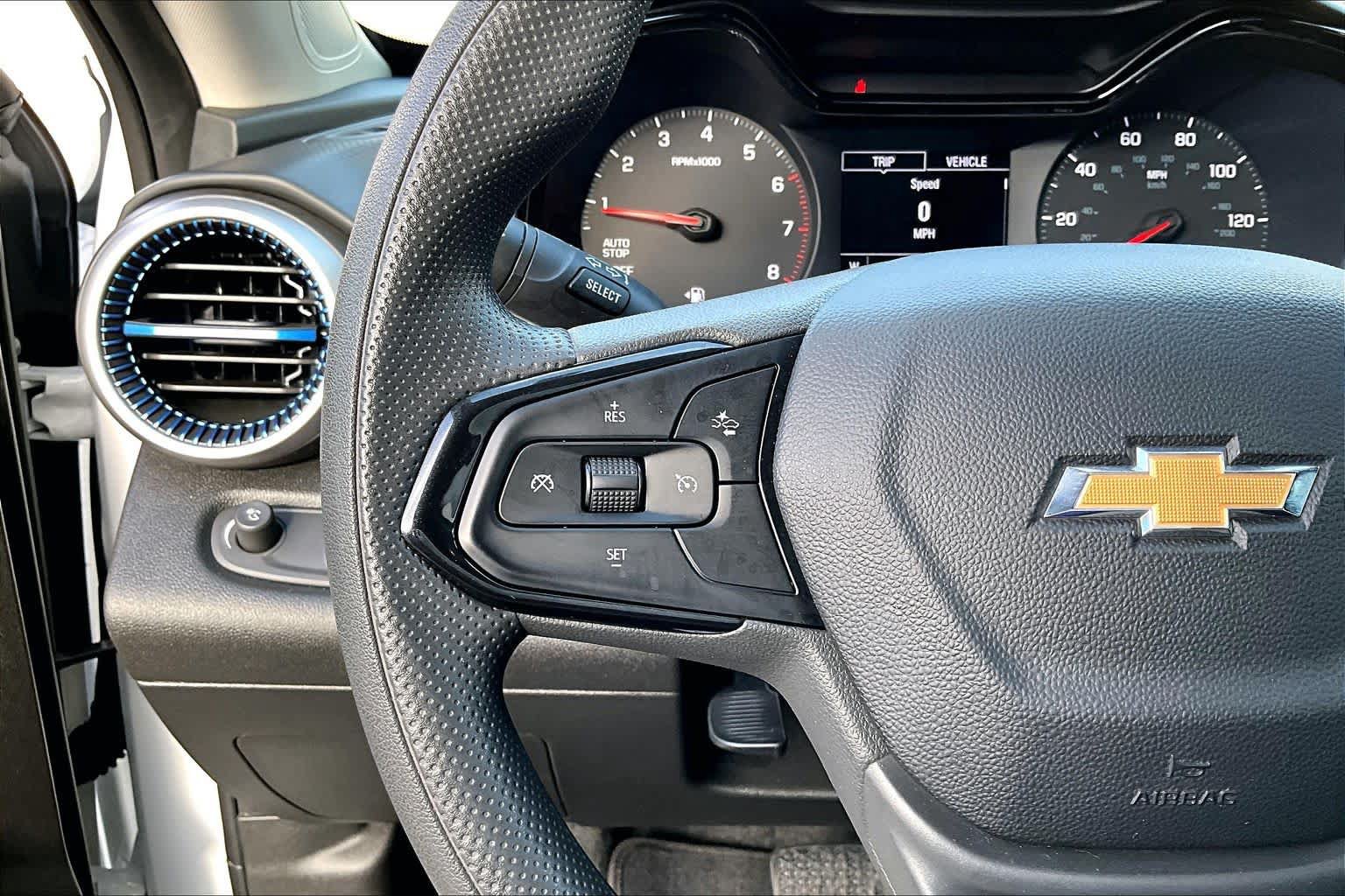 Used 2024 Chevrolet Trax LS w/ LS Convenience Package FWD image 27