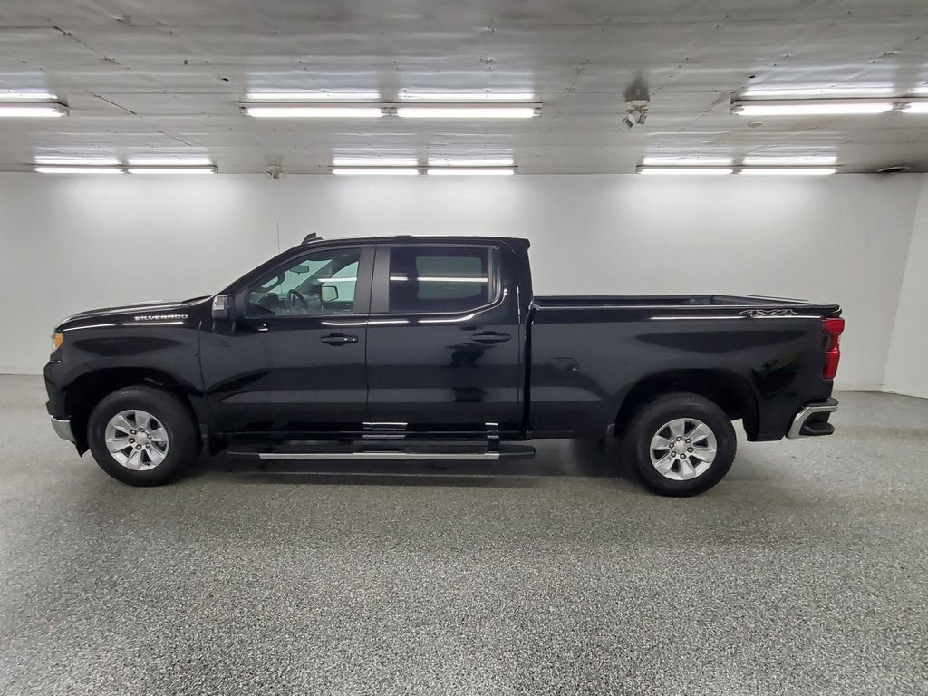Used 2023 Chevrolet Silverado 1500 LT w/ Protection Package image 9