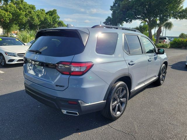 Certified 2025 Honda Pilot Sport image 33