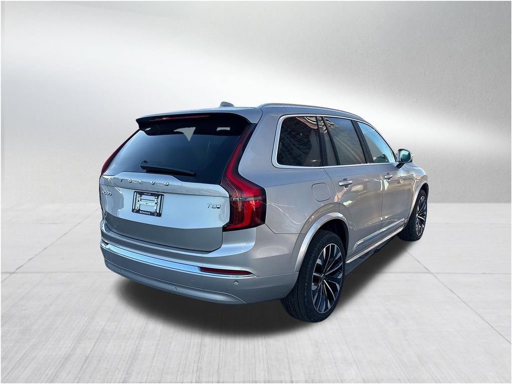 New 2026 Volvo XC90 T8 Core image 5
