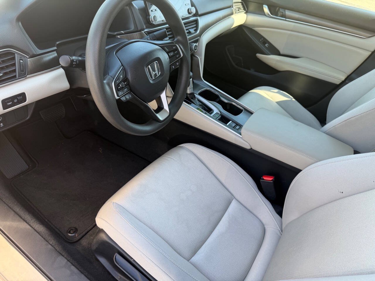 Used 2020 Honda Accord LX image 10