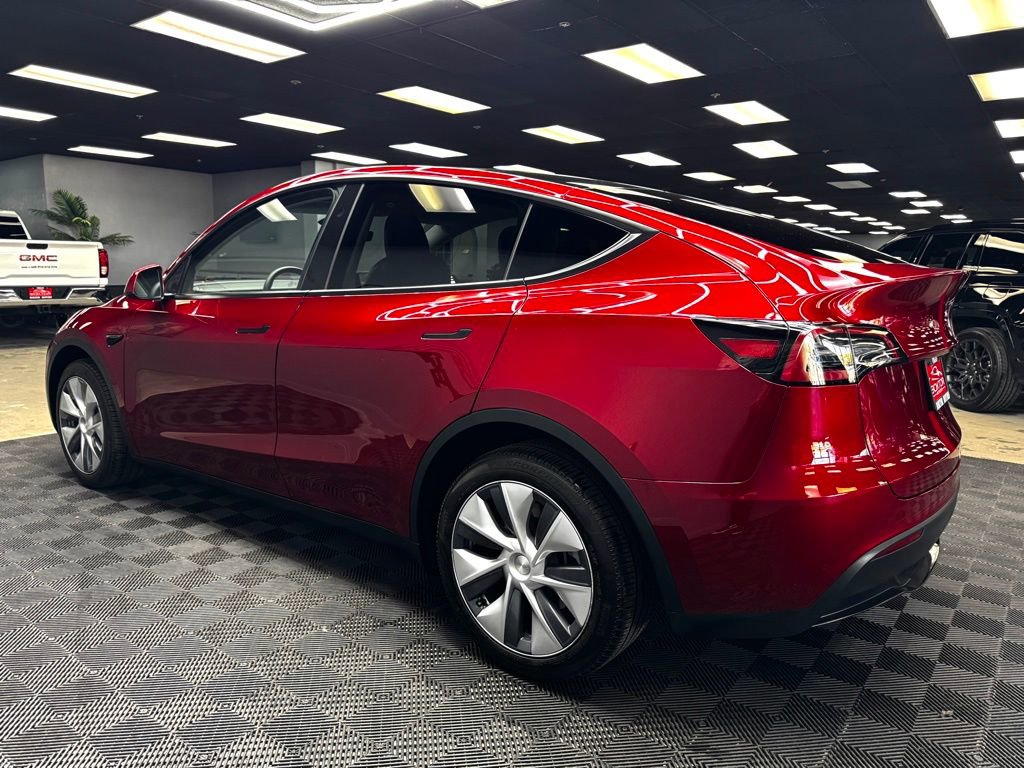 Used 2024 Tesla Model Y Long Range image 9