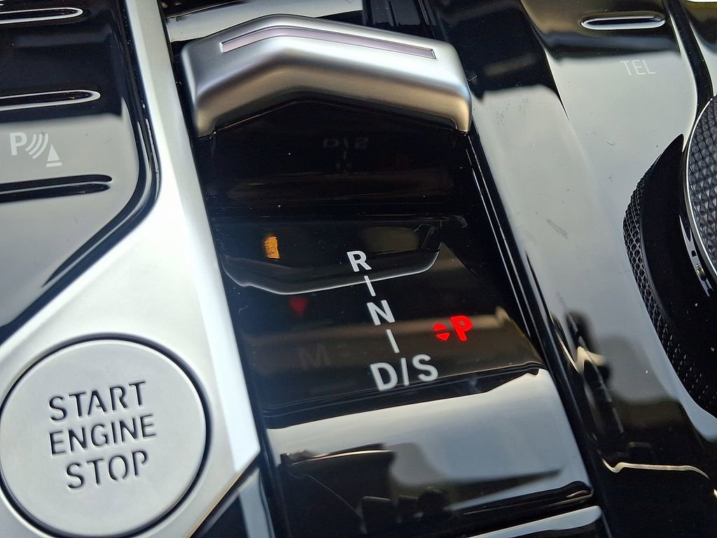 Used 2026 BMW X5 xDrive40i w/ M Sport Package image 16