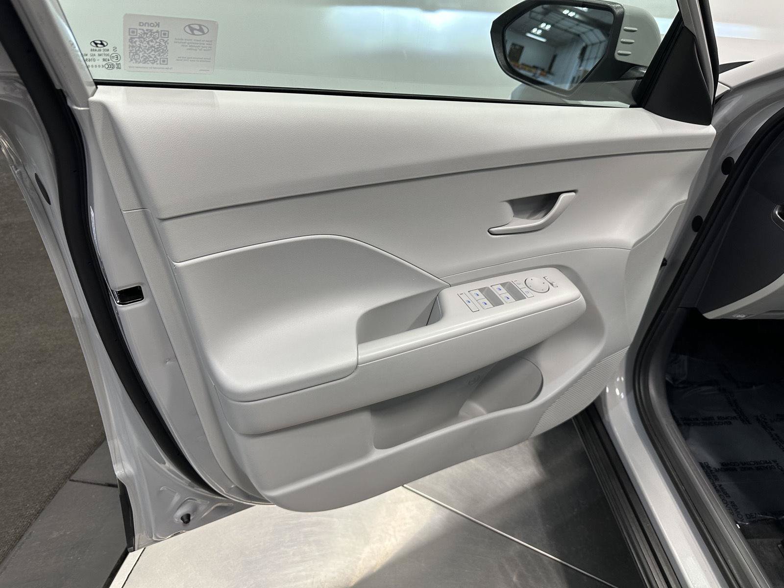 Certified 2024 Hyundai Kona SEL AWD/4WD image 13