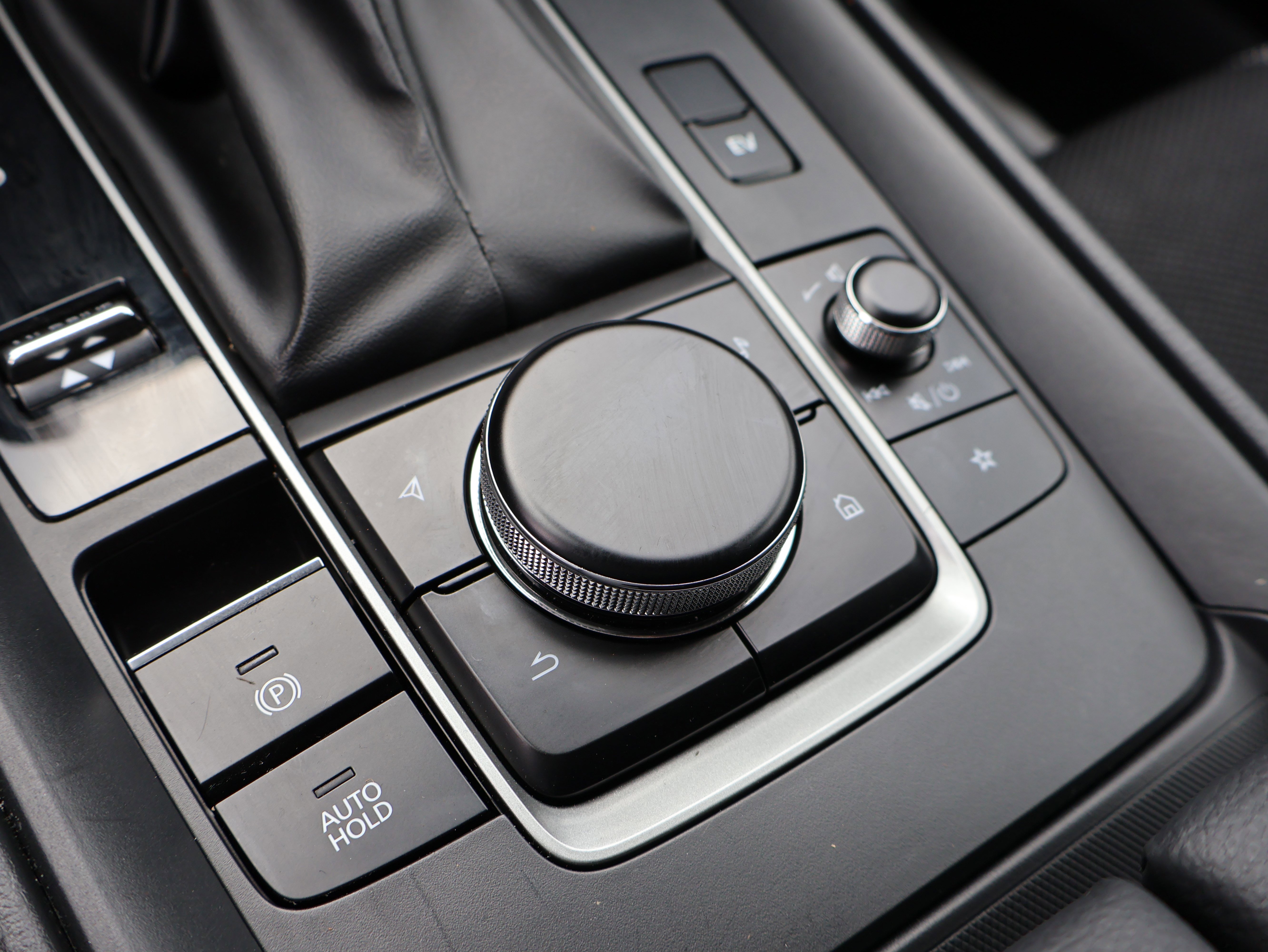 Certified 2025 MAZDA CX-50 2.5 Hybrid w/ Preferred Pkg image 29