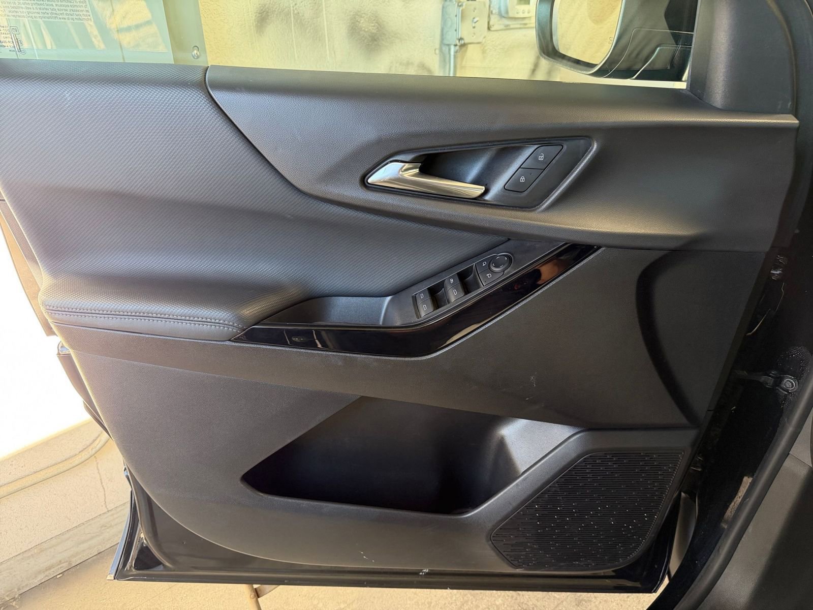 Used 2025 Chevrolet Equinox LT image 20