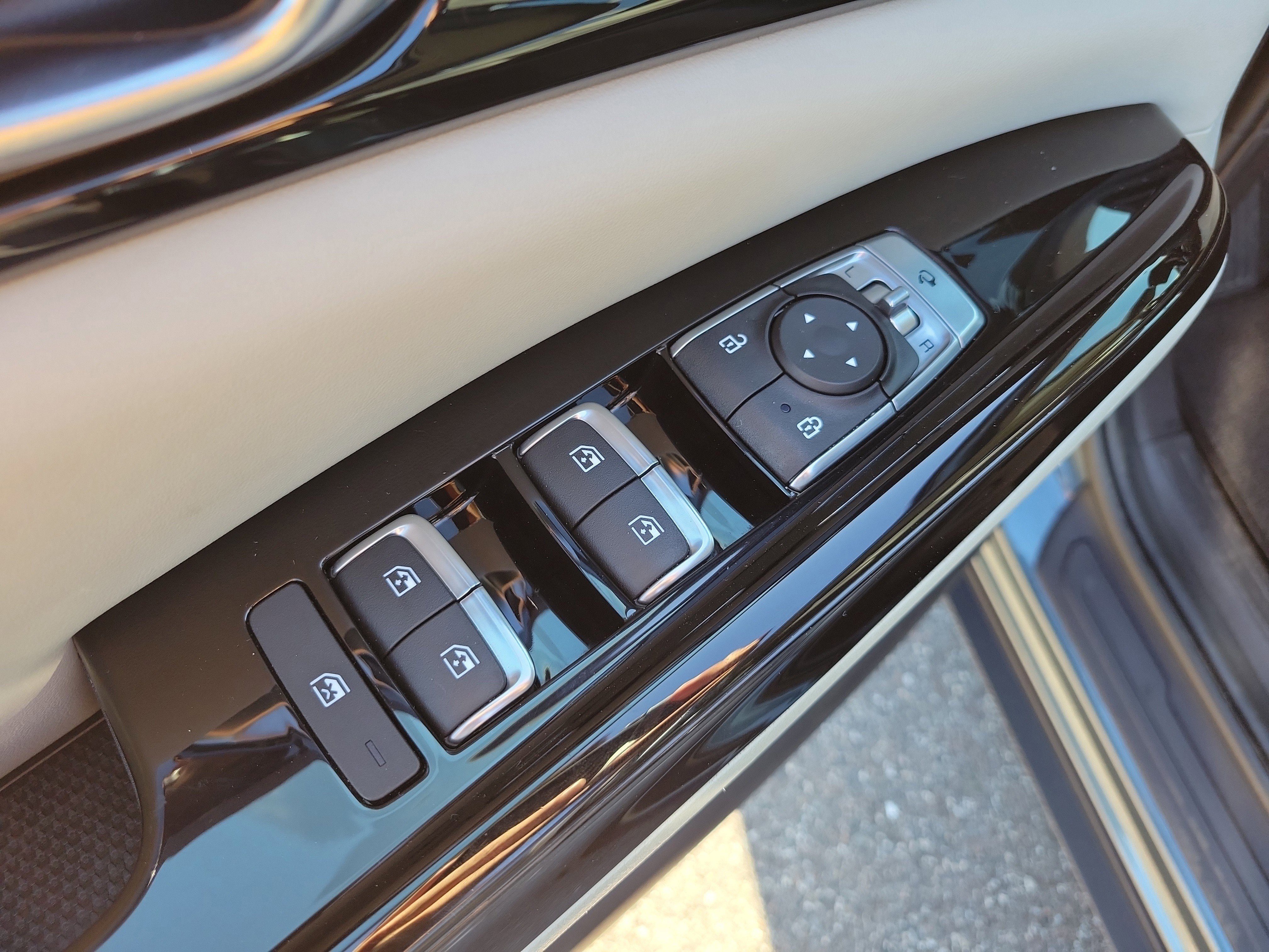 Used 2022 Kia Carnival SX image 21