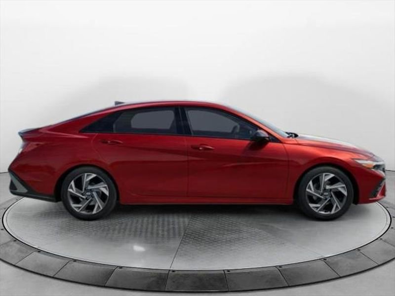 New 2026 Hyundai Elantra SEL Sport Premium image 7