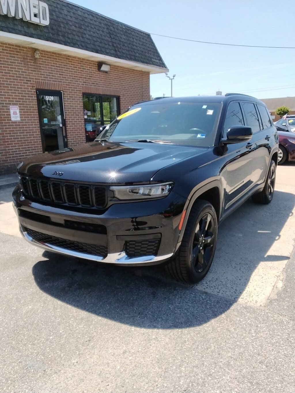 Used 2023 Jeep Grand Cherokee L Laredo