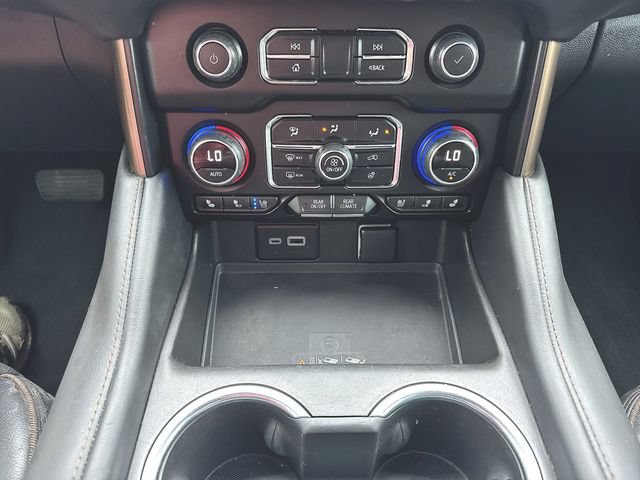 Used 2024 Chevrolet Suburban High Country w/ Advanced Technology Package AWD/4WD image 18