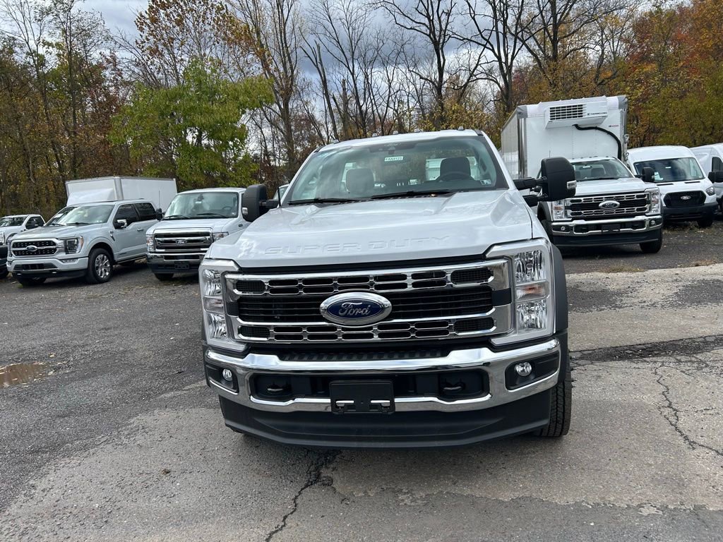 New 2026 Ford F550 4x4 Regular Cab Super Duty image 2