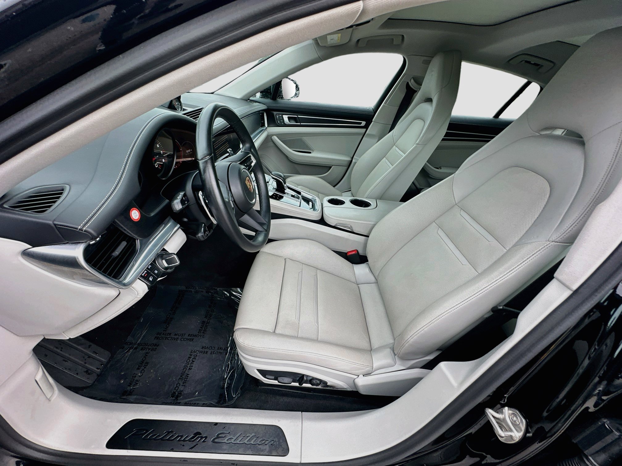 Used 2023 Porsche Panamera Platinum Edition w/ Assistance Package RWD image 21