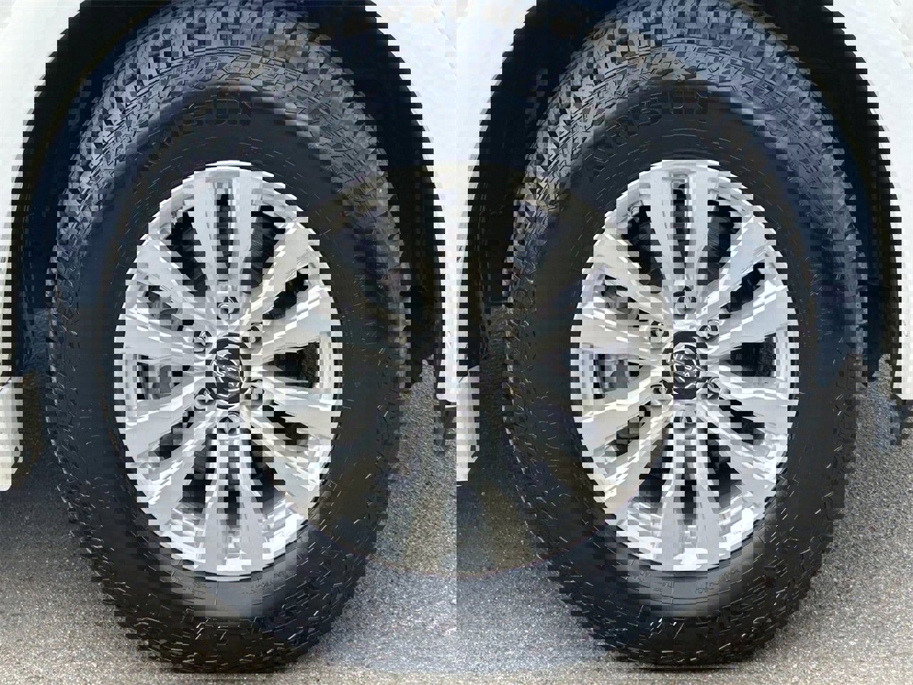 Certified 2024 Nissan Armada SV image 7