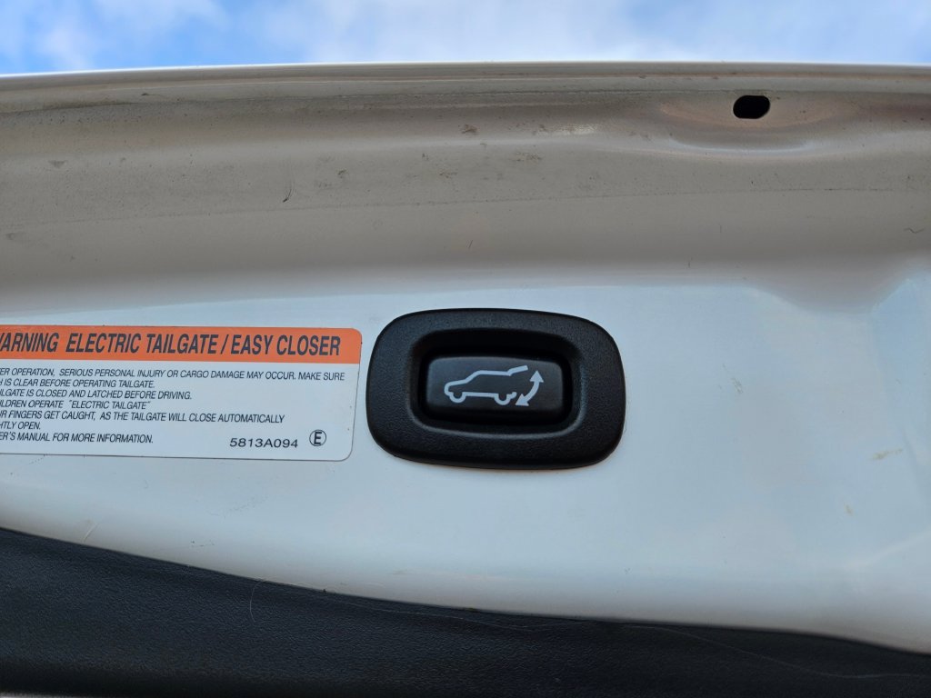 Used 2021 Mitsubishi Outlander 4WD Plug-In Hybrid image 11