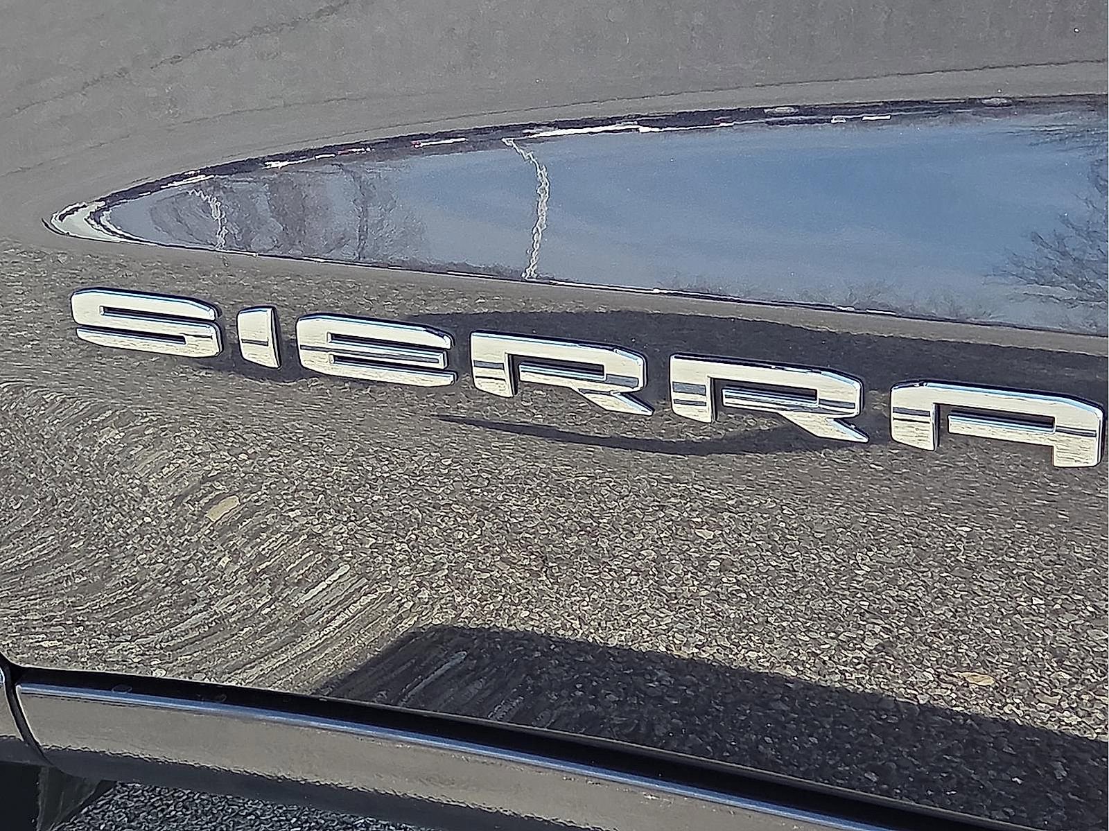 Used 2024 GMC Sierra 1500 SLT image 9