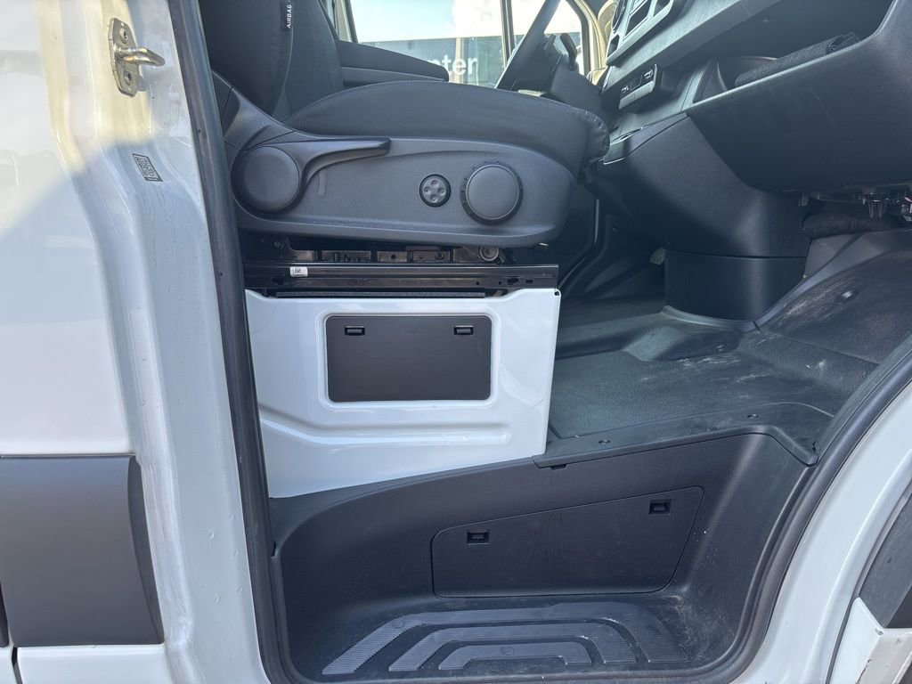 Used 2023 Mercedes-Benz Sprinter 144 Cargo image 32